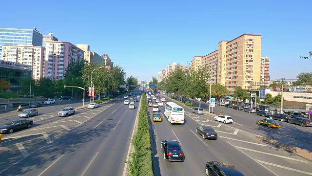 北京城市街道的交通和现代建筑有4k视频素材