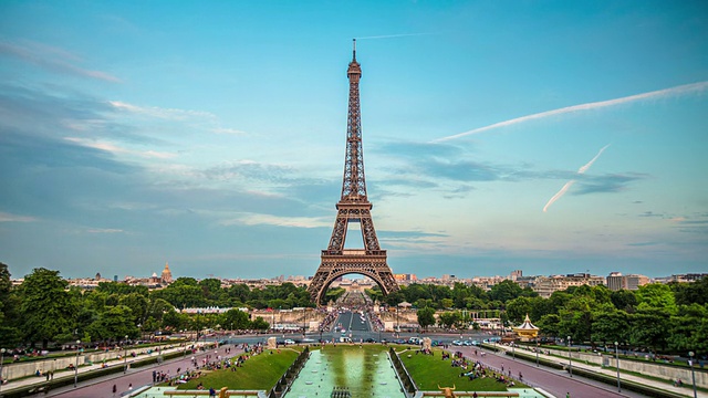 时间流逝:巴黎-埃菲尔铁塔视频素材