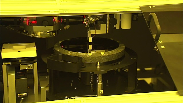 机器和纳米模具视频素材