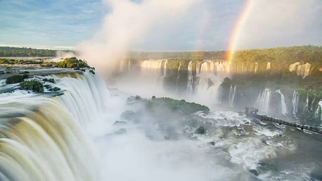 伊瓜苏瀑布，伊瓜苏瀑布，伊瓜苏国家公园，巴西，南美洲视频素材