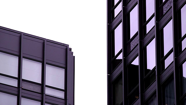 蒙特利尔市中心两栋建筑的CU视频素材