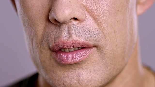 亚洲人说话的嘴唇视频素材