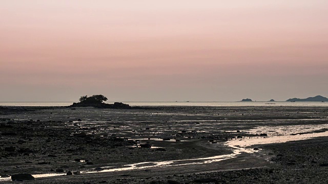 日落时分的松树岛视频素材