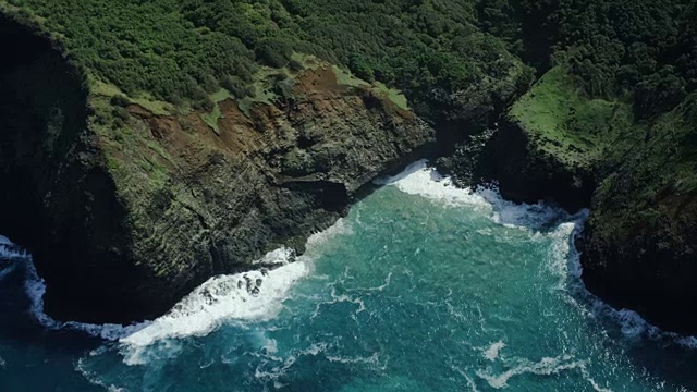 考艾岛，夏威夷纳帕利海岸瀑布，航拍视频下载