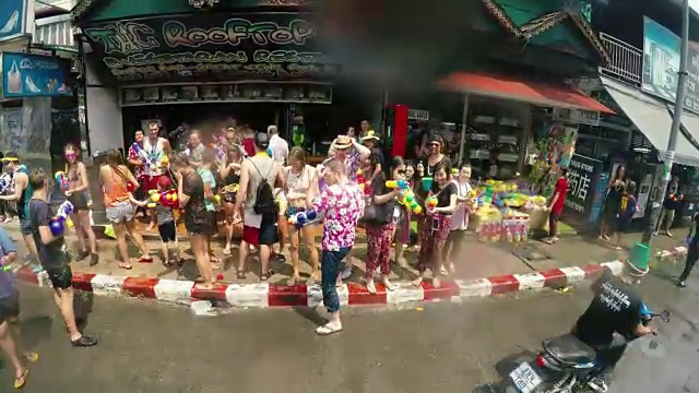 宋干节或泰国新年，泰国清迈。视频下载