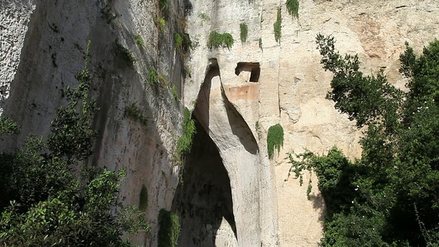 锡拉丘兹，考古公园，洞穴“迪奥尼修斯的耳朵”，公元前3世纪视频素材