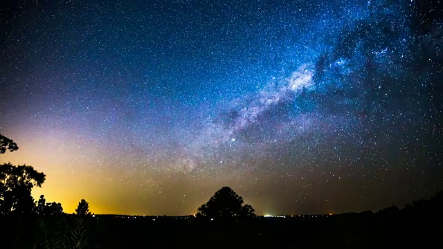 澳大利亚昆士兰蒙特维尔的银河系时间流逝视频素材