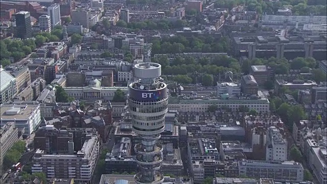 航拍伦敦市中心的英国电信塔视频下载