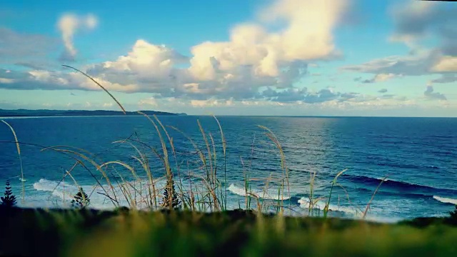澳大利亚新南威尔士州巴利纳海滩和景观的延时摄影。倾斜转变的影响视频素材