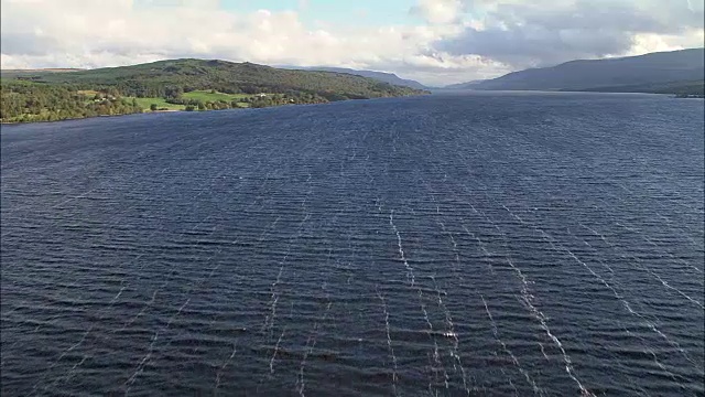 湖和Glen Etive -鸟瞰图-苏格兰，阿盖尔和比特，英国视频下载