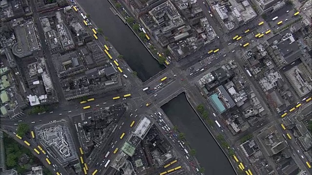 奥康奈尔桥-鸟瞰图-直升机拍摄，空中视频，电影，建立拍摄，爱尔兰视频下载