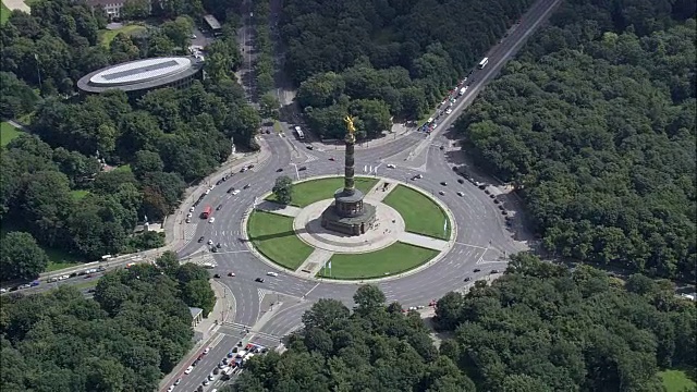 柏林胜利柱-鸟瞰图-柏林，柏林，施塔特，德国视频下载