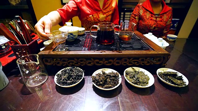 云南月亮茶文化交流中心沏茶视频下载