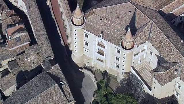 公爵宫，乌尔比诺-鸟瞰图-马奇，佩萨罗和乌尔比诺，乌尔比诺，意大利视频下载