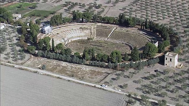 罗马圆形剧场卢塞拉-鸟瞰图-阿普利亚，福贾省，卢塞拉，意大利视频素材