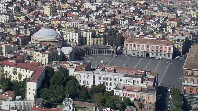 那不勒斯，那不勒斯，普里托广场- Plebiscito -空中观景- Campania，意大利视频下载