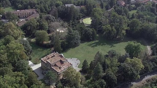 Villa Mansi - Aerial View - Tuscany，卢卡省，Capannori，意大利视频下载