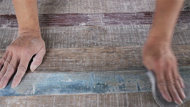 木面板手工打磨视频素材