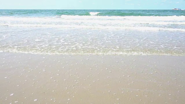 泰国海边和海滩在阳光明媚的夏季季节视频下载
