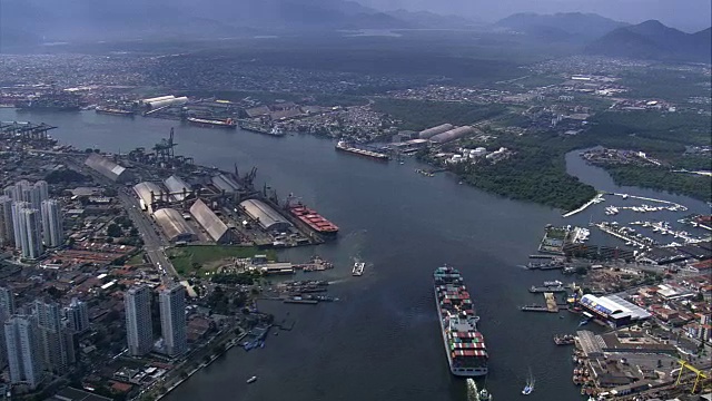 桑托斯港-鸟瞰图- São保罗，Guarujá，巴西视频下载