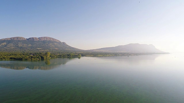 南非豪登省Magaliesberg山脉和hartebeestport大坝视频下载