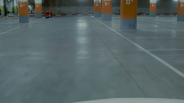 地下停车场视频素材