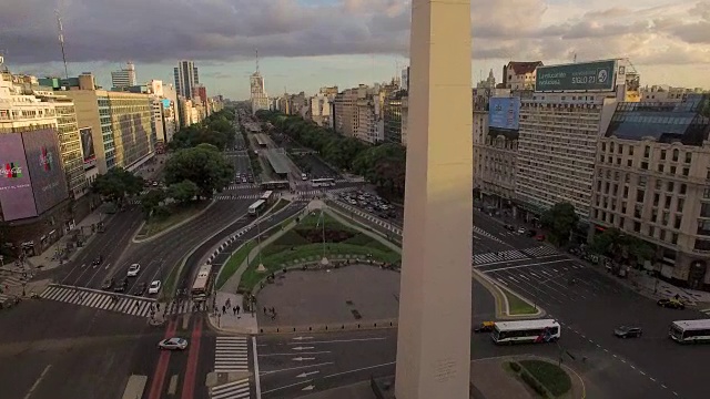 阿根廷布宜诺斯艾利斯方尖碑鸟瞰图视频素材