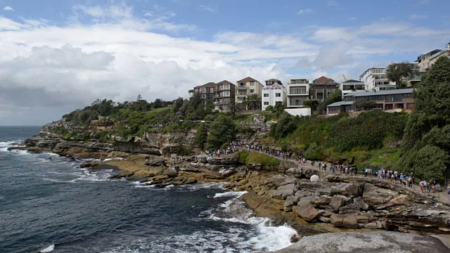 邦迪和塔玛拉马海滩海岸路径的时间推移，澳大利亚悉尼视频下载