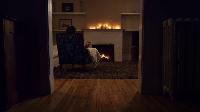 带有壁炉的客厅DS视频下载