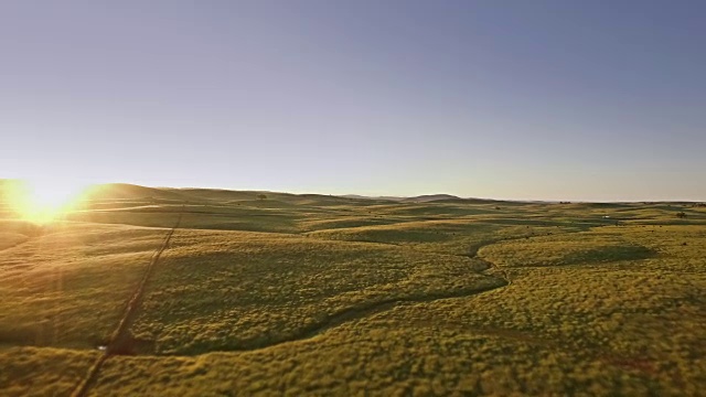 美丽的北加州金山草原4k长航拍视频素材