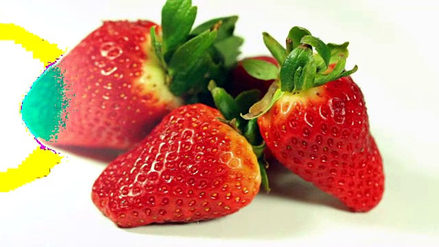 草莓翻转-无缝环。高清视频下载