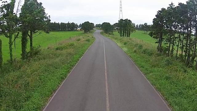 济州岛Isidolmokjang农场公路鸟瞰图视频素材