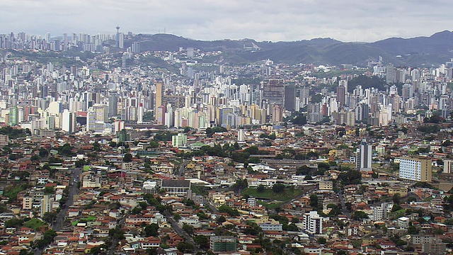 WS鸟瞰图附近的山/米纳斯吉拉斯州，巴西视频素材