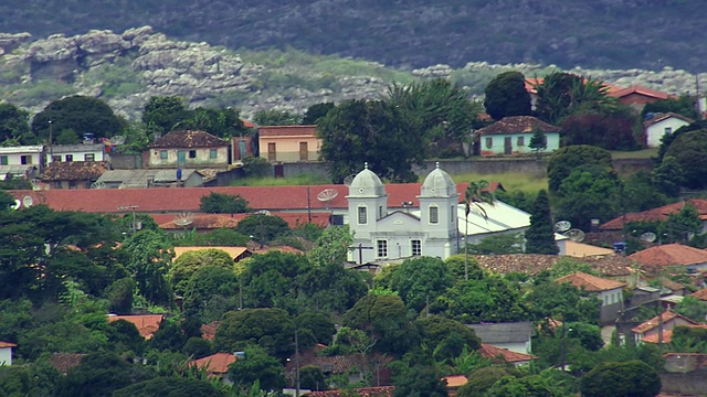 房屋和树木的MS鸟瞰图/米纳斯吉拉斯州，巴西视频下载