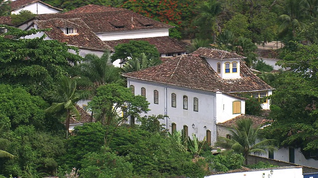 这是巴西圣保罗Paraty的典型殖民时期的房子视频素材