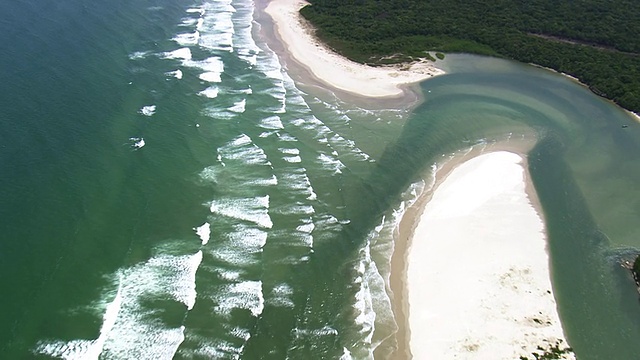 巴西圣保罗海岸线的MS鸟瞰图视频下载