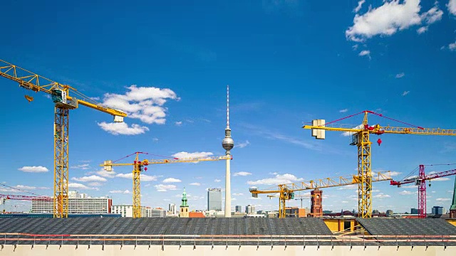 柏林建筑天际线时间推移与云动态和缩放视频下载