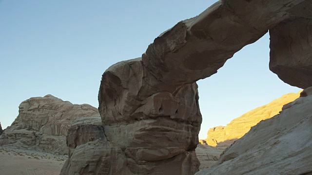 石拱，峡谷，月亮谷视频素材