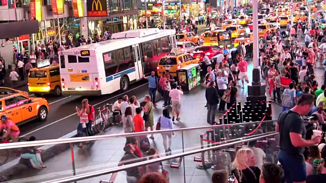 TKTS红色台阶，时代广场，纽约视频素材