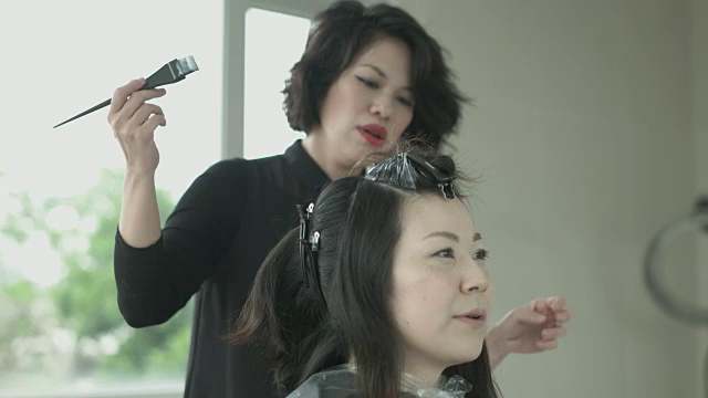 美容院。日本视频素材