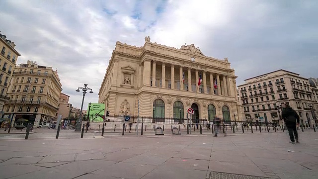 时光流逝:拥挤的马赛老Vieux港视频下载