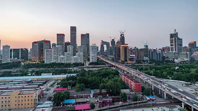 时间推移-北京城市景观，白天到夜晚的过渡(WS HA放大)视频素材