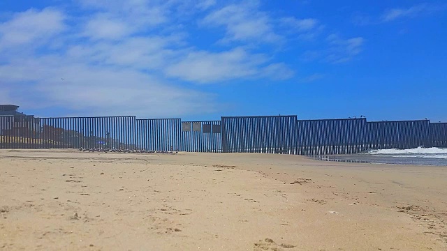 加州圣地亚哥美国和墨西哥边境的栅栏视频下载