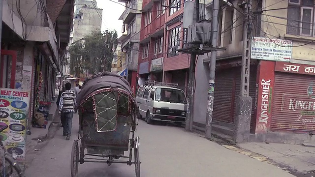 尼泊尔的市场，白天。视频素材