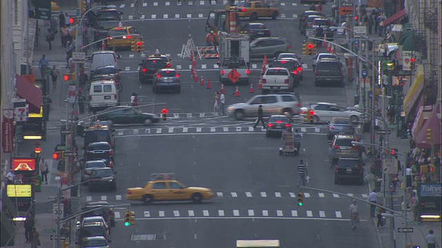 纽约市的十字路口交通拥挤。视频素材