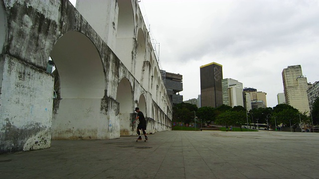 2013年6月23日，在巴西里约热内卢，滑板练习Pan视频素材