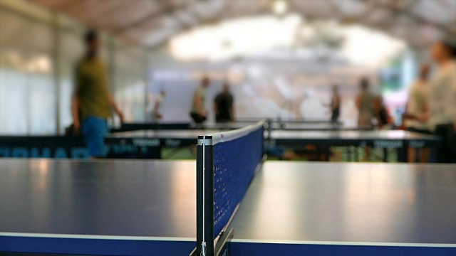 乒乓球比赛的宽慢动作镜头视频素材