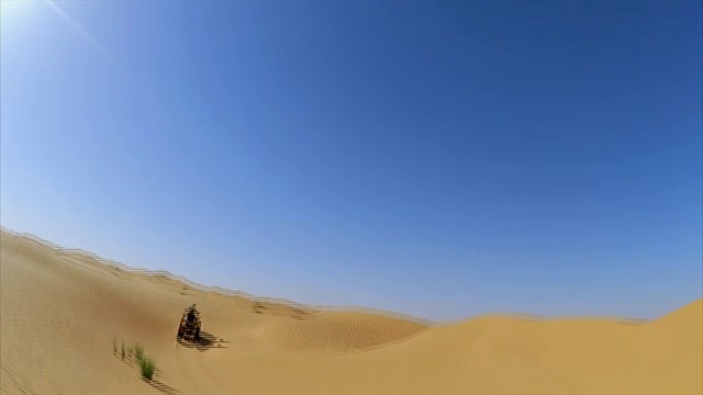 在撒哈拉沙漠附近的Ksar Ghilane绿洲，突尼斯/非洲视频下载