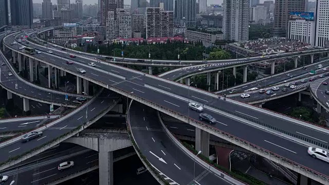 时光流逝——上海城市交通，延安大桥(放大)视频下载