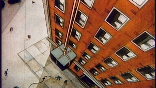 20世纪30年代，动画高空安全坠落在城市人行道旁边的建筑物上视频素材